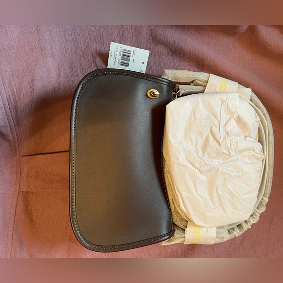 Coach Swinger Bag in Maple - Picture 11 of 14